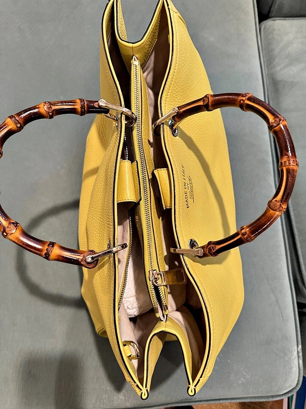 Like New Gucci Bamboo Tote Cellarius Leather Tote in Yellow - Picture 6 of 7